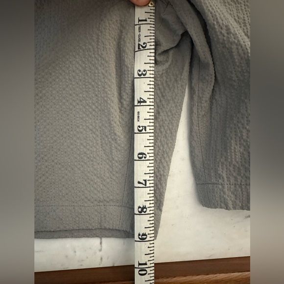 Theory Men’s Shorts - Picture 6 of 6